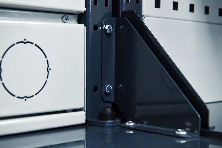 Верстак FBK 1551.13.3-1 купить в Тюмени Верстак FBK 1551.13.3-1 купить в Тюмени